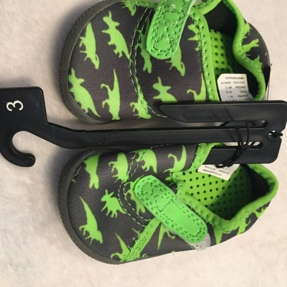 New with tags baby‎ dino watershoes size 3 sneakers sandals
